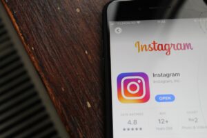 phone met Insta op het scherm